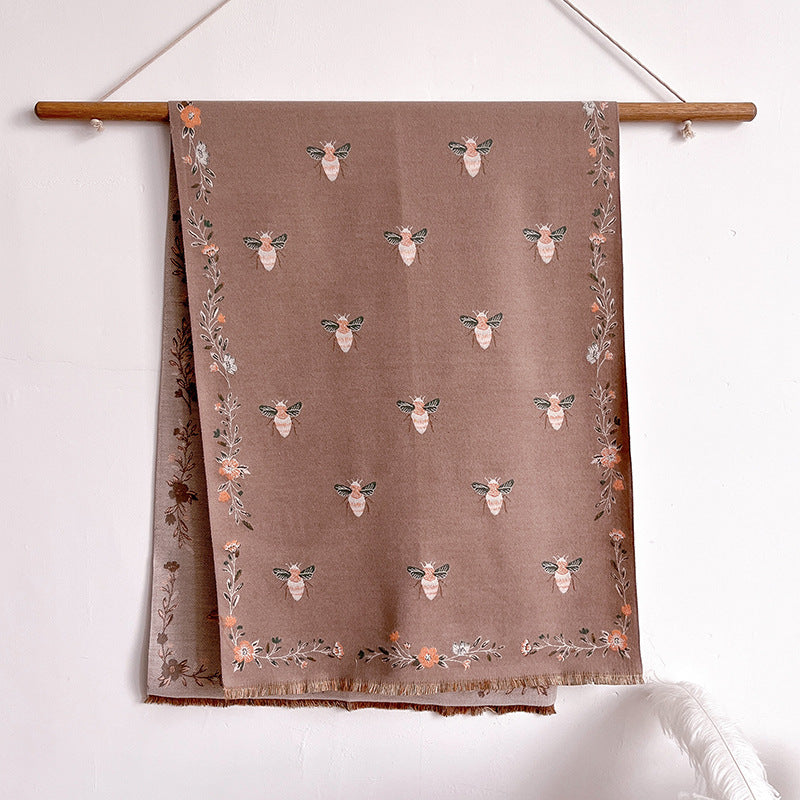 New High-grade Retro Cashmere Knitted Women's Autumn And Winter Warm Warm Shawl