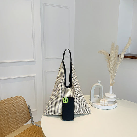 Stylish And Simple Cut-out Shoulder Bag With Solid Color And Large Capacity