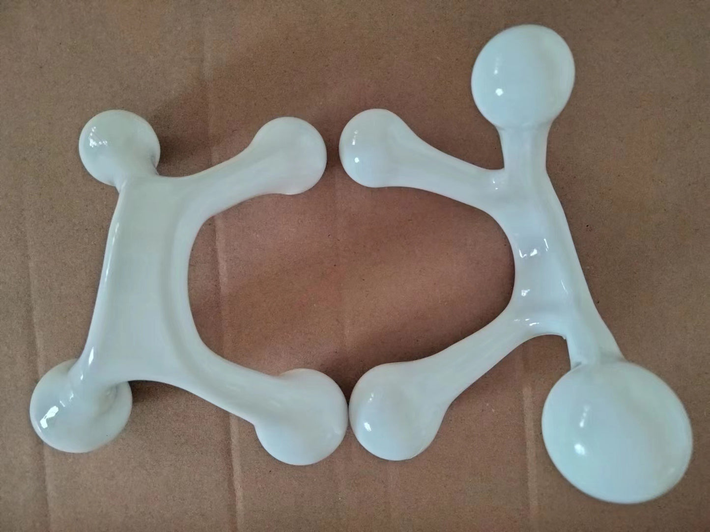Plastic Massage Scraping Dredging Meridian Four-leg Massager