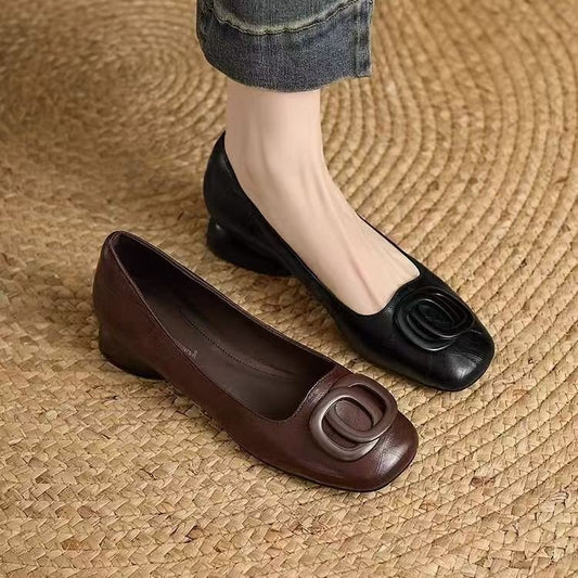 Fransk-inspirerede vintage damesko med lav udskæring, rund tå og alsidigt design
