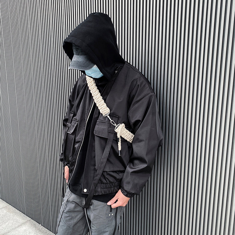 Nylon trenchcoat med store lommer og stropper