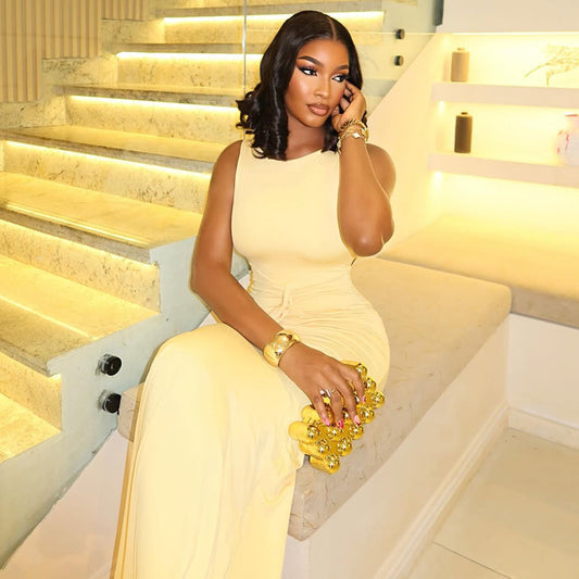 Elegant Sheath Dress With A Round Neckline For Gatherings