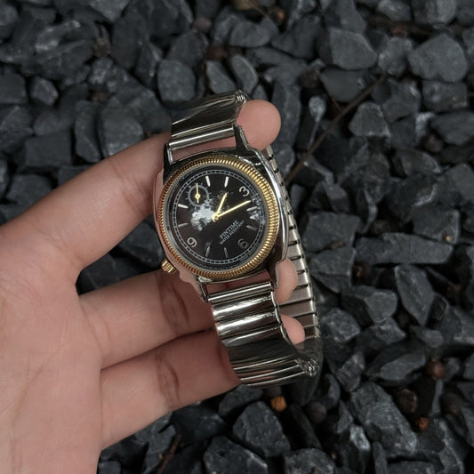 Commuter's All-matching Quartz Classic Medieval Niche Watch