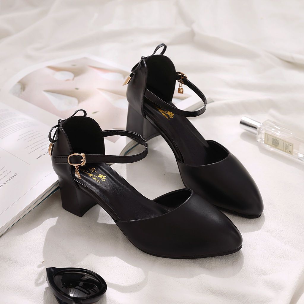 Women's Closed Toe Chunky Heel High Heels