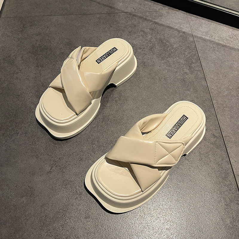 Women's Fashion Versatile Retro Thick Heel Slippers