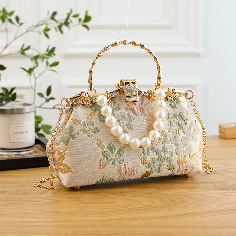 Everyday Outfit With A Shoulder Crossbody Or Handheld Bag