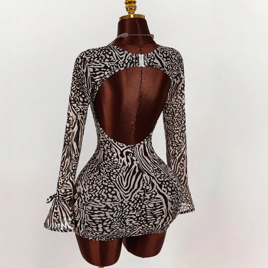 Contrast-color Instagram-style Crew-neck Dress With Flared Sleeves