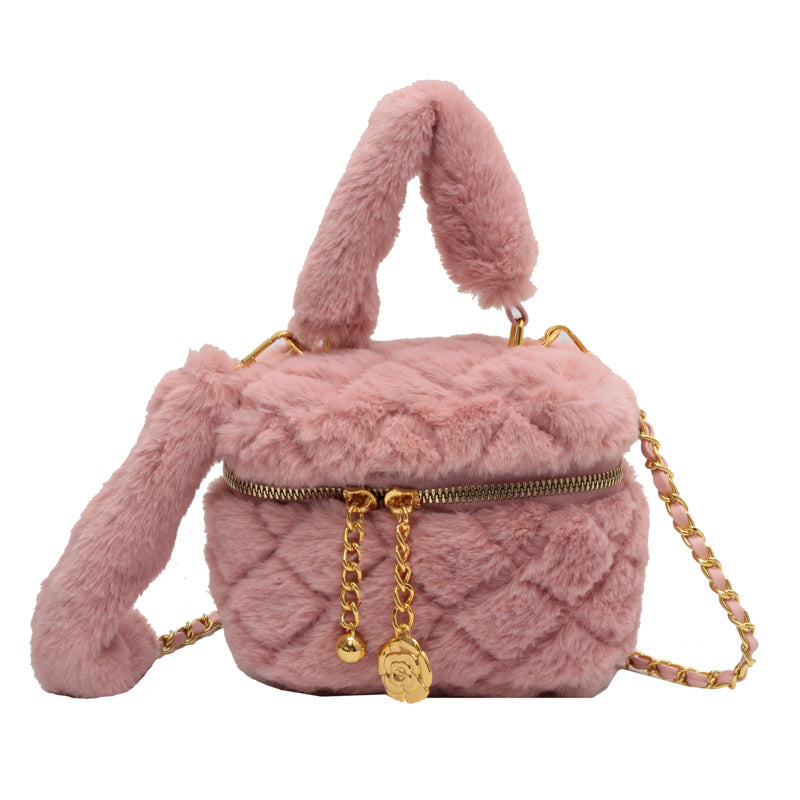 Women's Lingge Fashion Chain Small Handbag