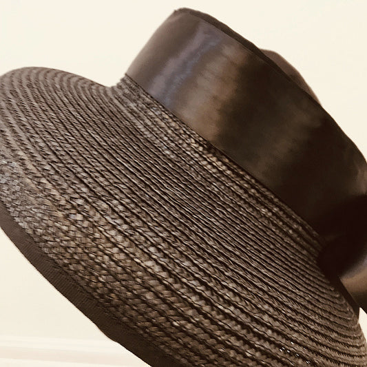 Hepburn Wind Big Ribbon Bowknot Elegant Retro Hollow Top Beach Straw Hat Girl