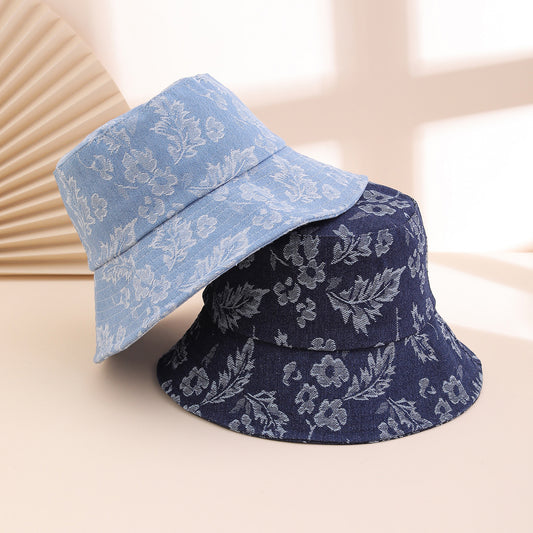 Korean-style Water-washed Jacquard Peaked Cap In Classic Blue Color. A Perfect Sun Hat For Outdoor Use And Versatile For Photography.