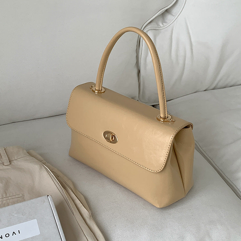 Crossbody Bag Oil Wax Leather Western Style Flip Hand Carrying