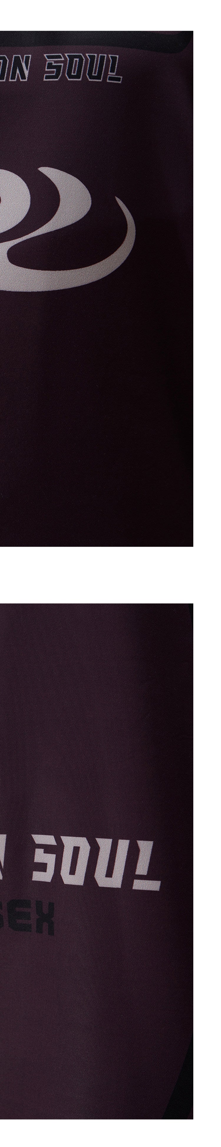 Racerinspireret kontrastfarvet rullekrave T-shirt med lange ærmer
