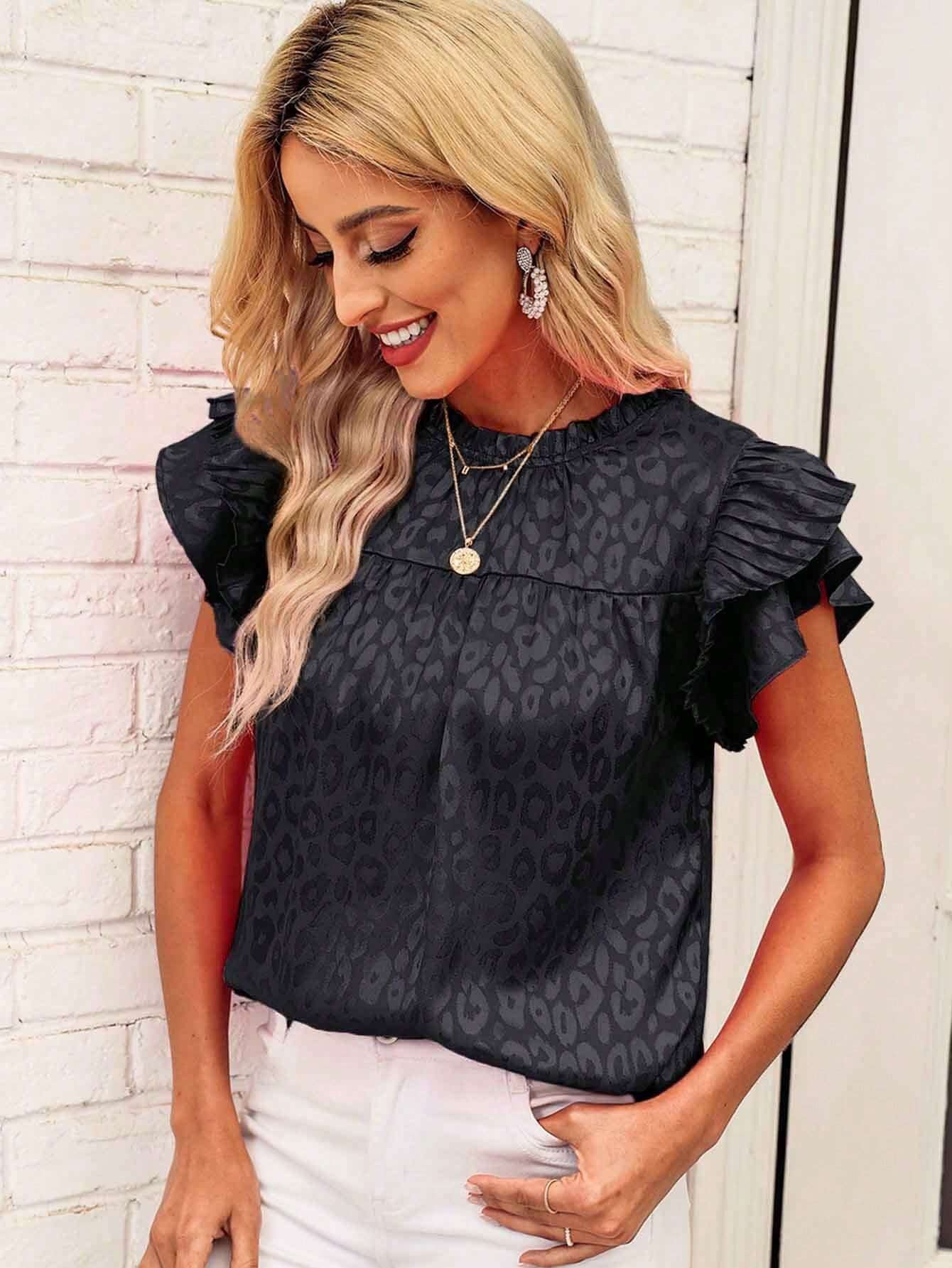 Fashionable And Versatile Women's Top With Ruffle Hem
