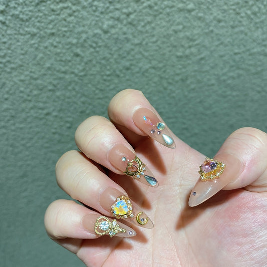 The False Nail Patch Can Be Worn With Water Ice Moon For A Long Time