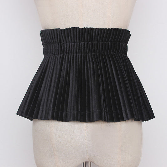 Autumn And Winter New Belt Buckle Design Retro Velvet Pleated Skirt Style
