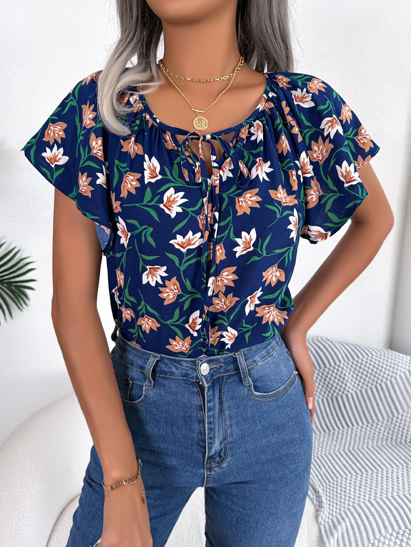 Womens Casual Loose-fit Chiffon Top With Ruffled Edges And A Tie-up Design