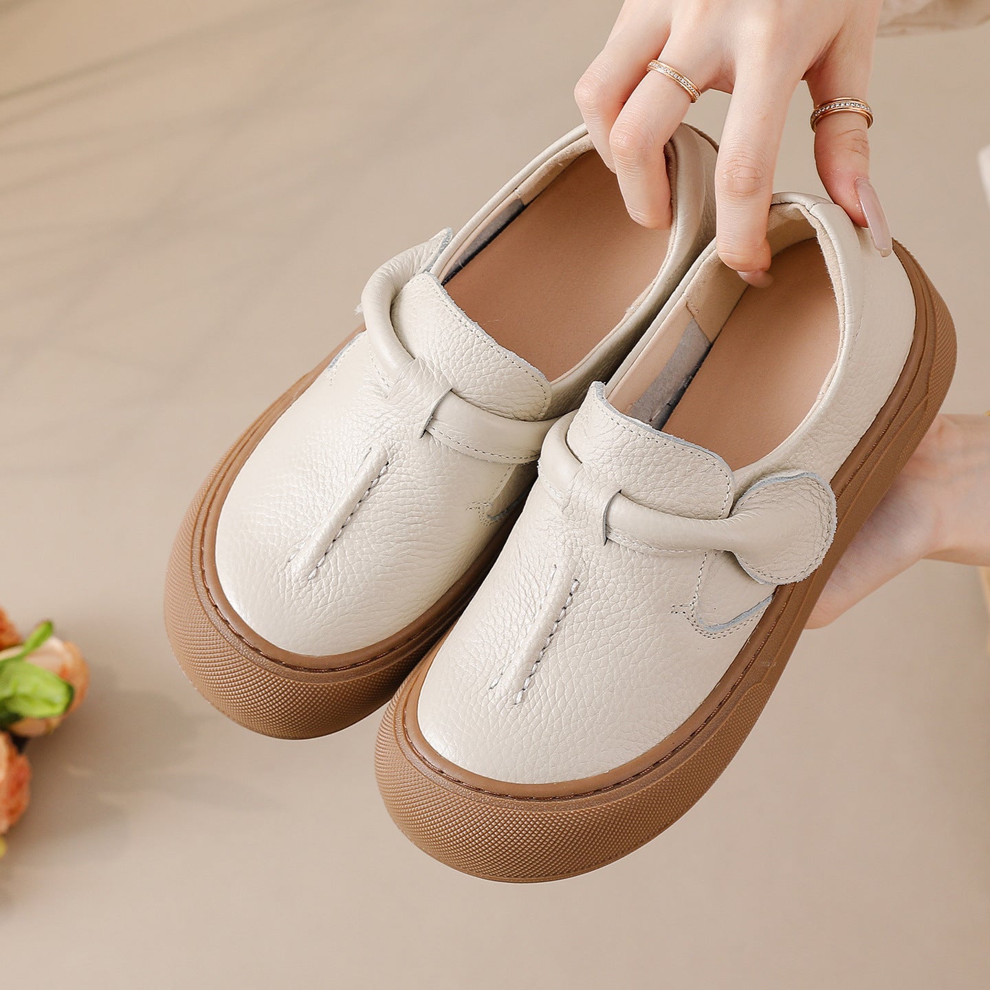 First-layer Cowhide Soft-soled Mom Shoes Comfortable Vintage Slip-on Shoes Made From Genuine Leather