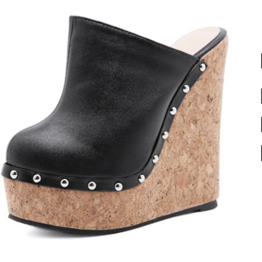 Studded Wedge Sandals With Comfortable Feet