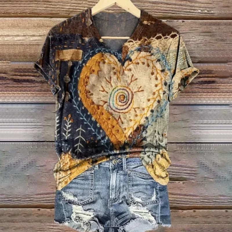 Boho T-shirt til kvinder med hjerteprint og V-hals