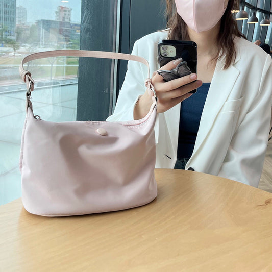 Women's Stylish And Lightweight Waterproof Nylon Shoulder Messenger Bag