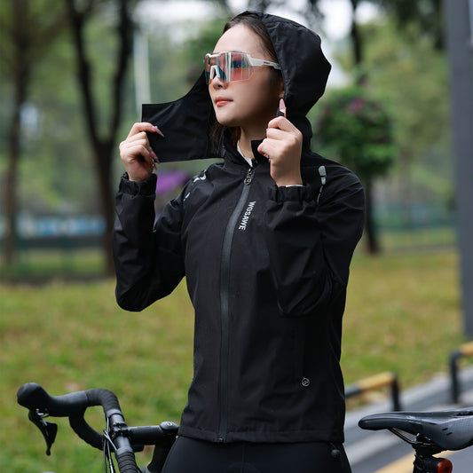 Wind- And Rain-resistant Cycling Jacket With A Breathable Hooded Long-sleeve Design