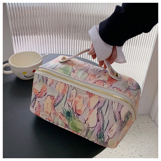 New Good-looking Graffiti Cosmetic Bag Portable Large Capacity Travel Convenient Handbag