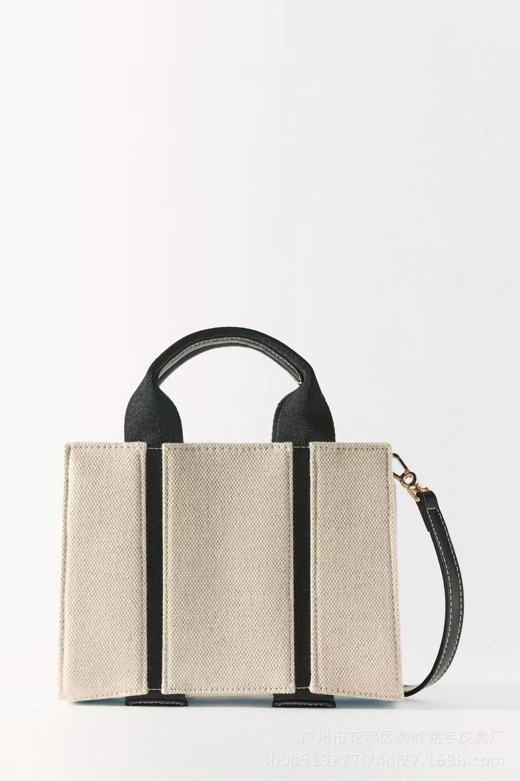 High-quality Canvas Stitching Portable Shoulder Messenger Bag