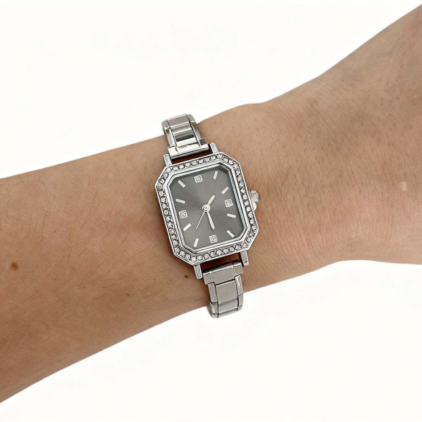 Stylish Square Watch For Women With A Chic Diamond-embellished DesignDIY Customizable