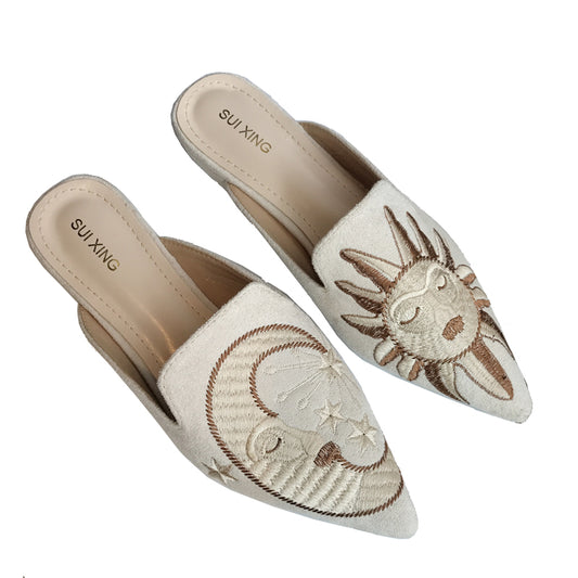 Women's New Embroidered Mandarin Duck Flat Bottom Sandals