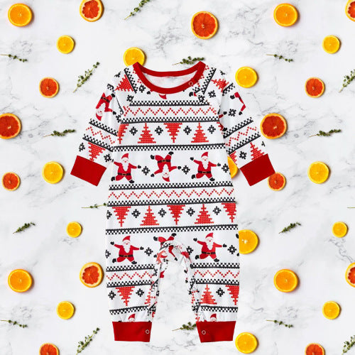 Jule pyjamas til forældre og børn, med print, lange ærmer og rund hals