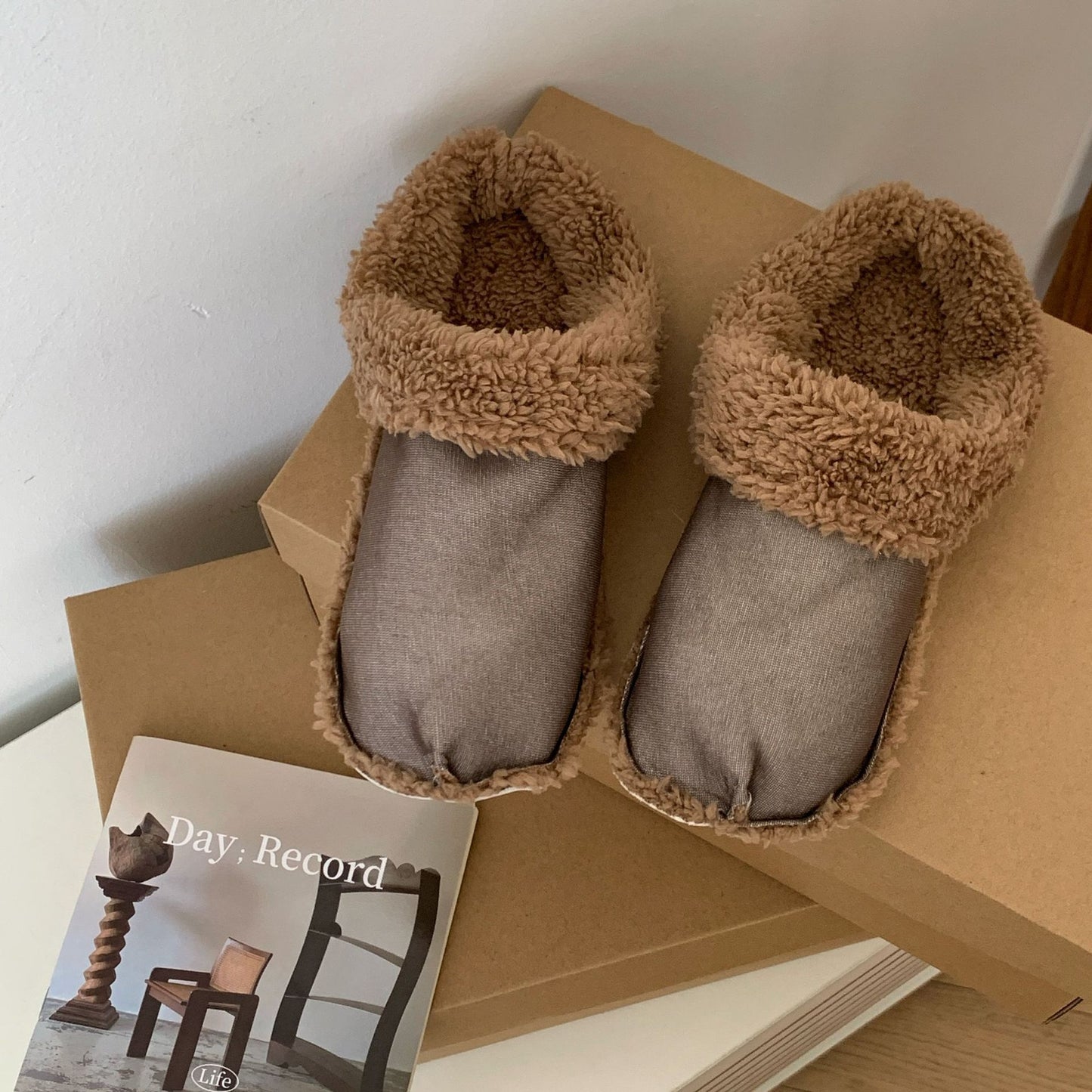 Fleece-lined Insulated Shoe Covers That Are Detachable