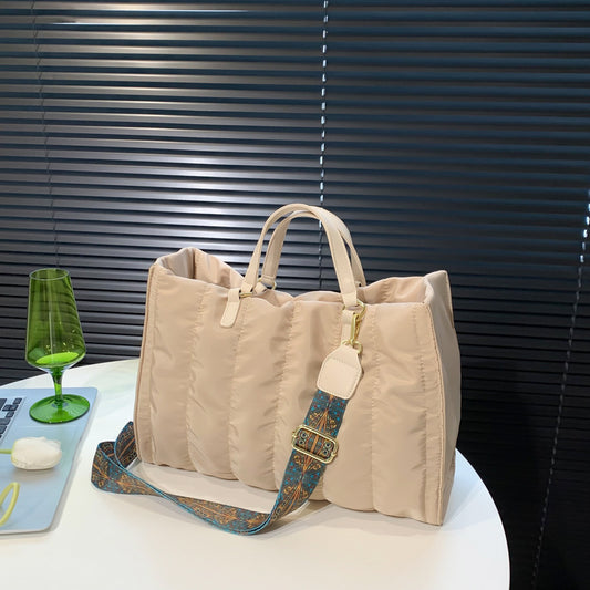 Large Capacity Women's Fashion Commuter Handbag