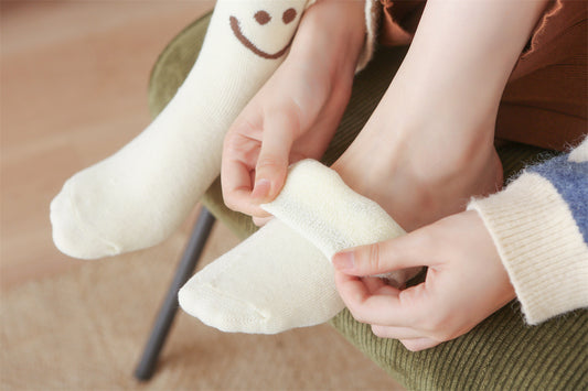Thickened Fleece-lined Warm-keeping Socks Women's Autumn And Winter Mid-calf Curling Loose Cotton Socks