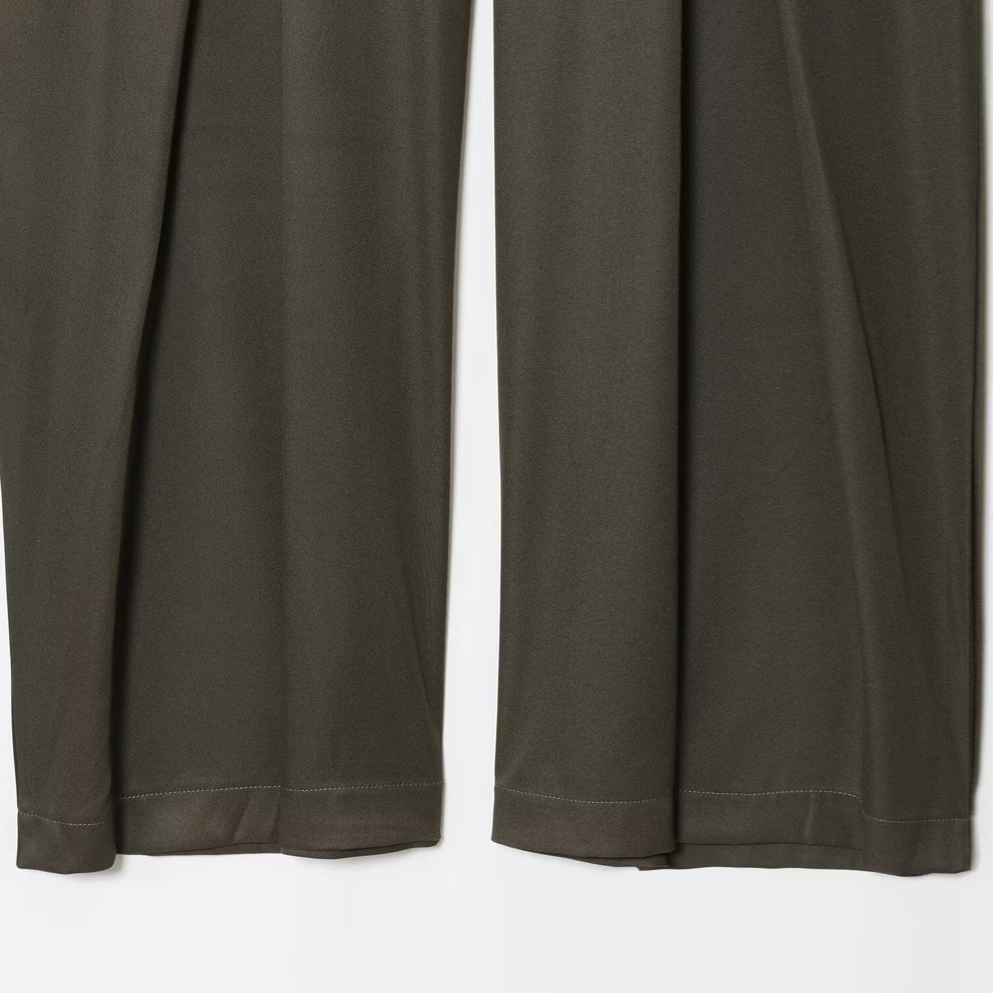 Womens Simple Loose Fitting Pleated Trousers