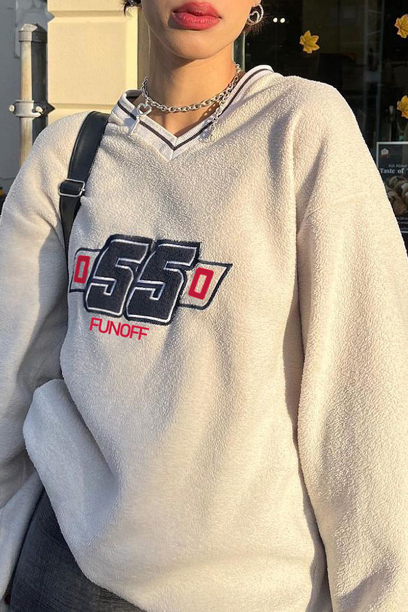 College Contrast V-hals sweatshirt løs model