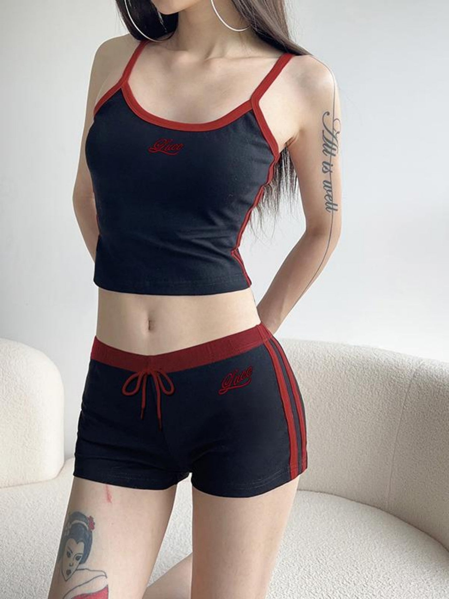 U-neck Camisole With Drawstring And Lace-up Details Paired With Shorts