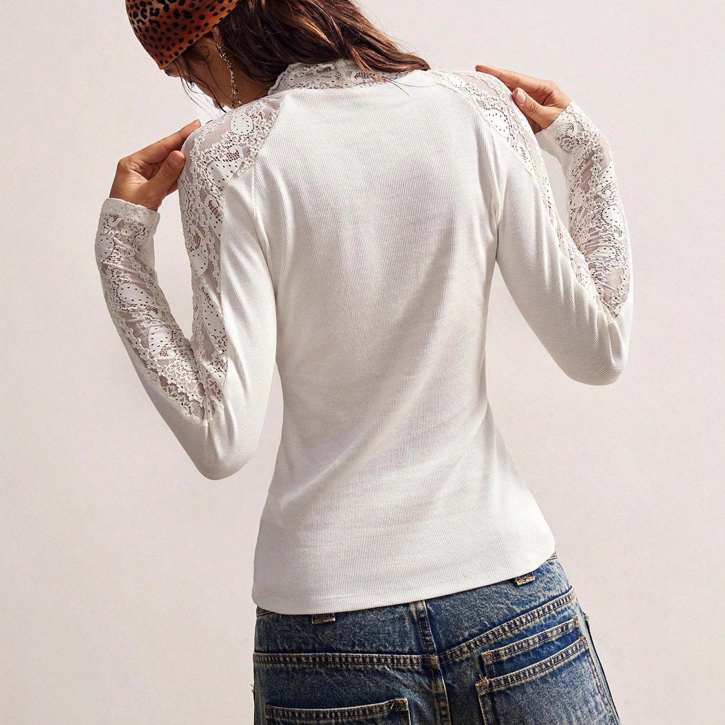 Women's Lace Hollow-out Long-sleeved Top