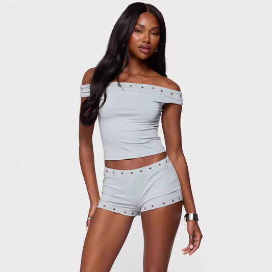 Ultra-gorgeous Pure And Alluring Off-shoulder Short-sleeve Shorts Set