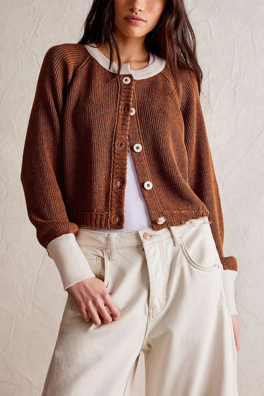 Women's Contrast Color Round Neck Knitwear Single Row Button Coat