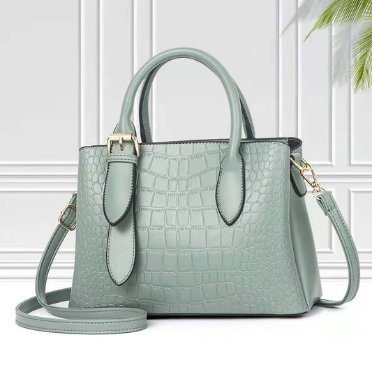 New Large Capacity Portable And Fashion Generous One-shoulder Crossbody Commuter Women's Bag