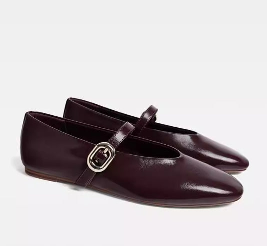 Stylish Flattering And Comfortable Burgundy Round Toe V-neck Strap Flat Shoes