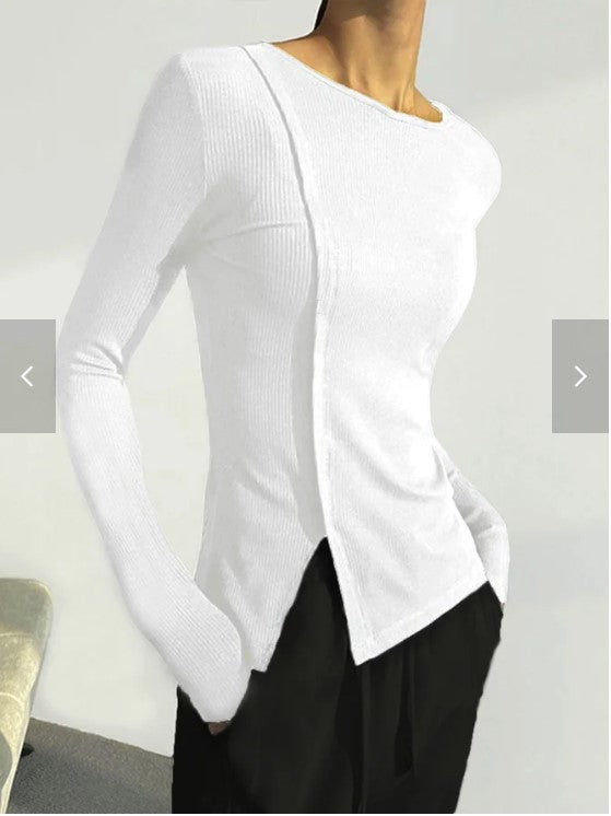 Uregelmæssig dameefterårsstrikket sweater med slids og stram pasform