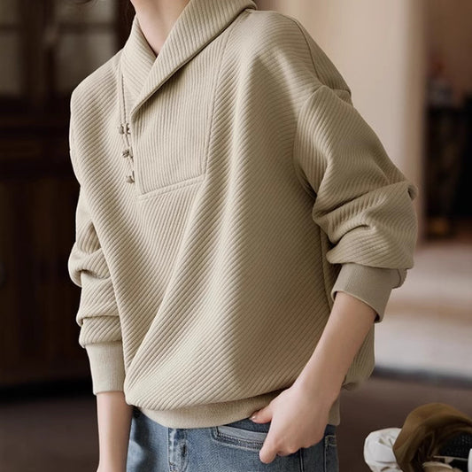 Elegant sweater til kvinder med revers, spænde og nationalt stilmønster