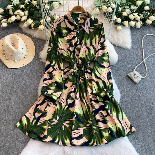 Lightly Mature Retro-printed Lantern-sleeve Dress