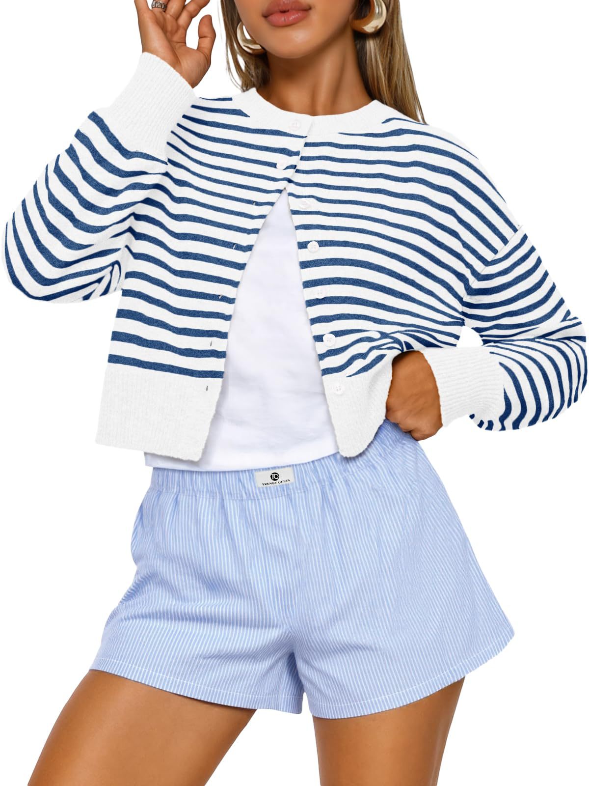Strikket Cropped Langærmet Rundhalset Sweater med Knapper i Ensfarvet Design