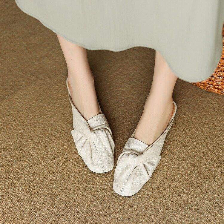 Soft-leather Outerwear Low-heeled Sandals