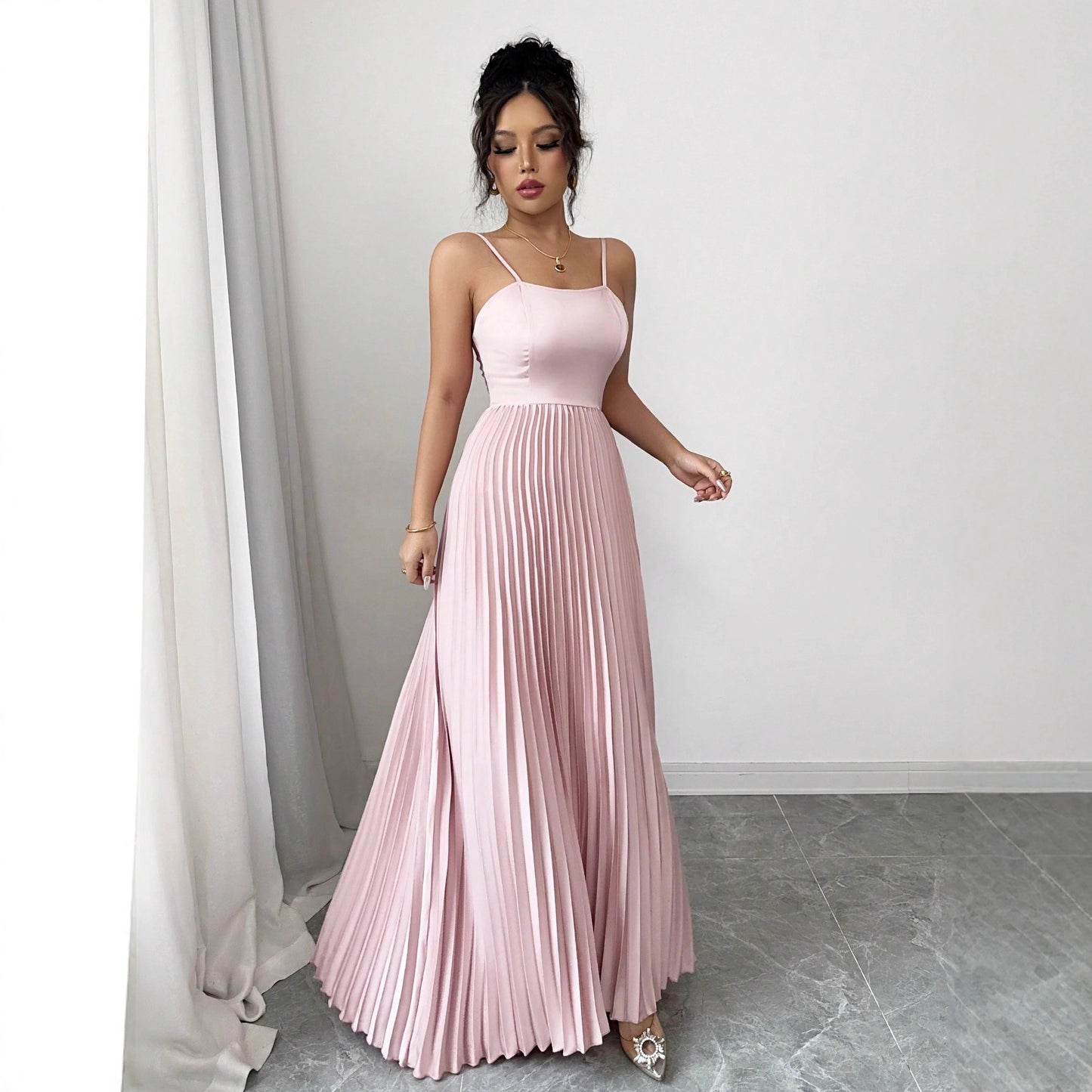 Fashionable Minimalist And Slim Fit Womens Dress