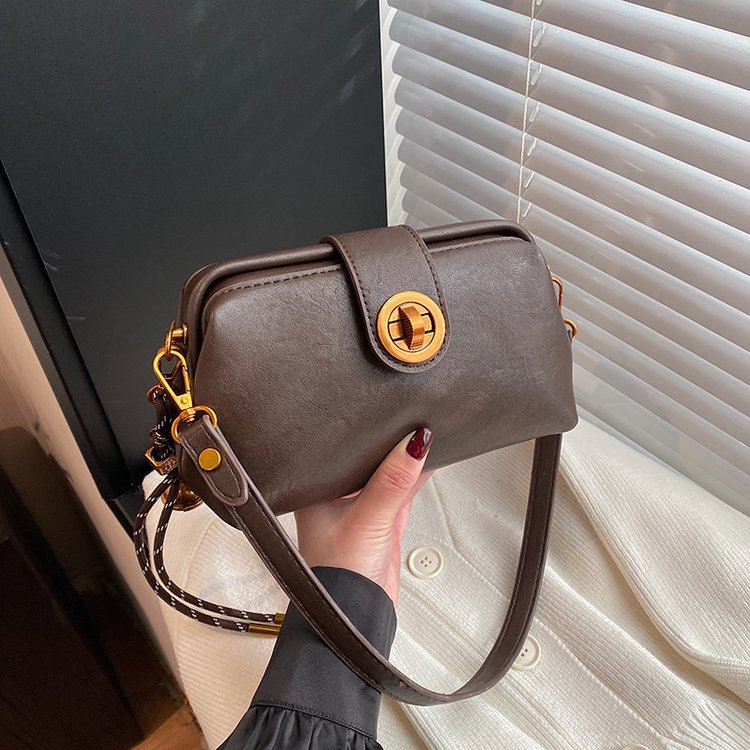 High Sense Niche Female Autumn And Winter New Retro Frosted Crossbody Bag