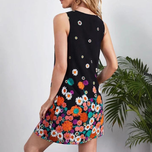 Floral-print Sleeveless Slip Dress With A Fitted Waist-cinching Design For An Elegant Look