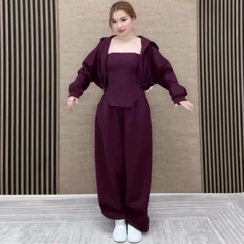 Womens Sportswear A Stylish Minimalist And Relaxed Three-piece Set